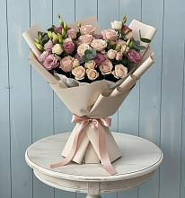 Букет цветов из:  Розы и Лизиантусы в Югорске