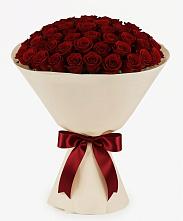 Букет 101 Бордовая роза Блэк Бакарра в Югорске