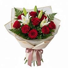 Букет цветов из:  Лилии и Розы в Югорске