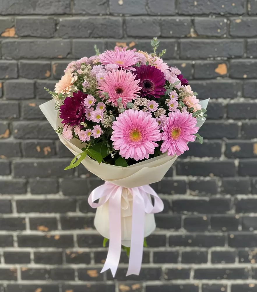 Букет цветов из: Герберы и Хризантемы в Югорске