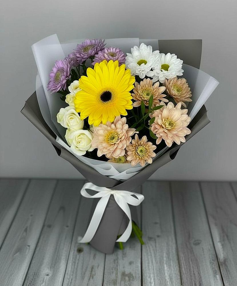 Букет цветов из: Розы, Герберы и Хризантемы в Югорске