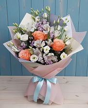 Букет цветов из:  Лизиантусы, Розы, Альстромерии и Гипсофила в Югорске