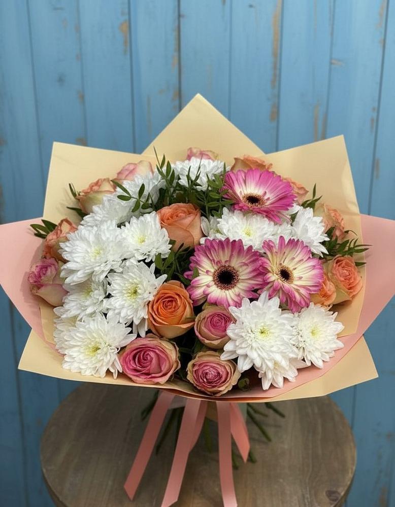 Букет цветов из: Розы, Герберы и Хризантемы в Югорске