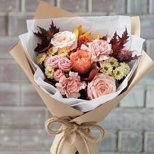 Букет цветов из:  Гвоздики, Хризантемы и Розы в Югорске