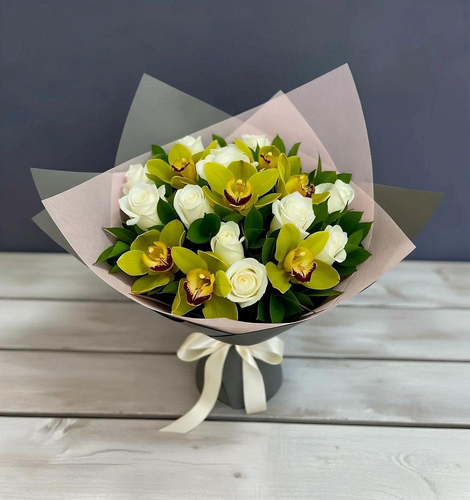 Букет цветов из: Орхидеи и Розы в Югорске