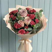 Букет цветов из:  Гвоздики и Розы #REPLACE_PRED# Югорске