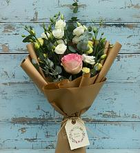 Букет цветов из:  Розы и Лизиантусы в Югорске