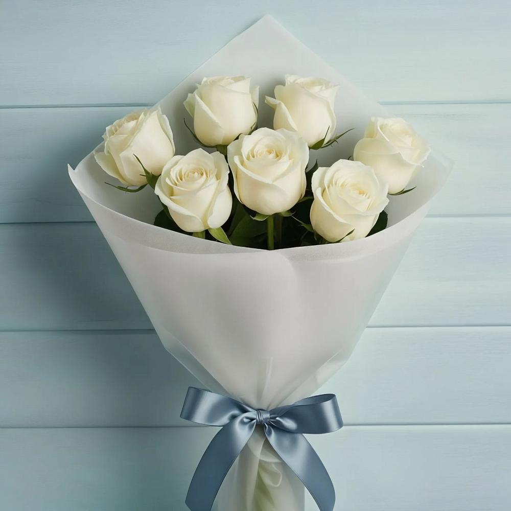 Букет 7 Белых роз Эдлесс Лав в Югорске
